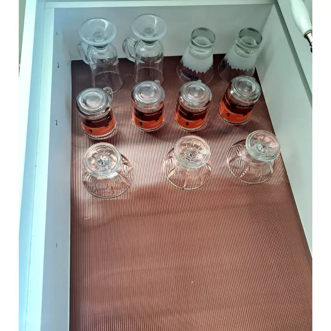 Folie antialunecare pentru sertare si etajere, din EVA, 1.5m, maro