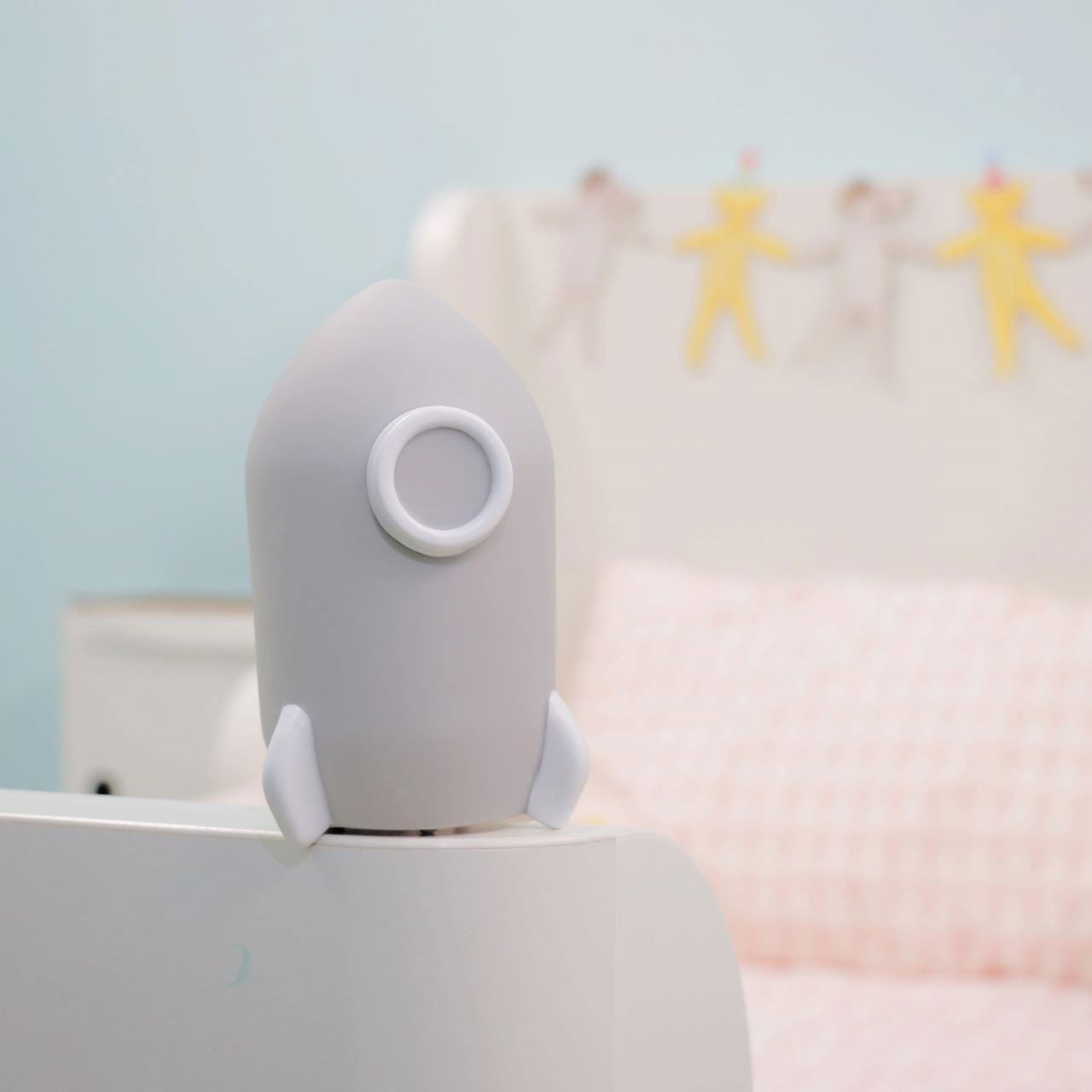 Lampa de veghe cu LED, cu oprire cronometrata, forma racheta, gri, Lumilu Sweet Dreams Rocket, Reer 52271