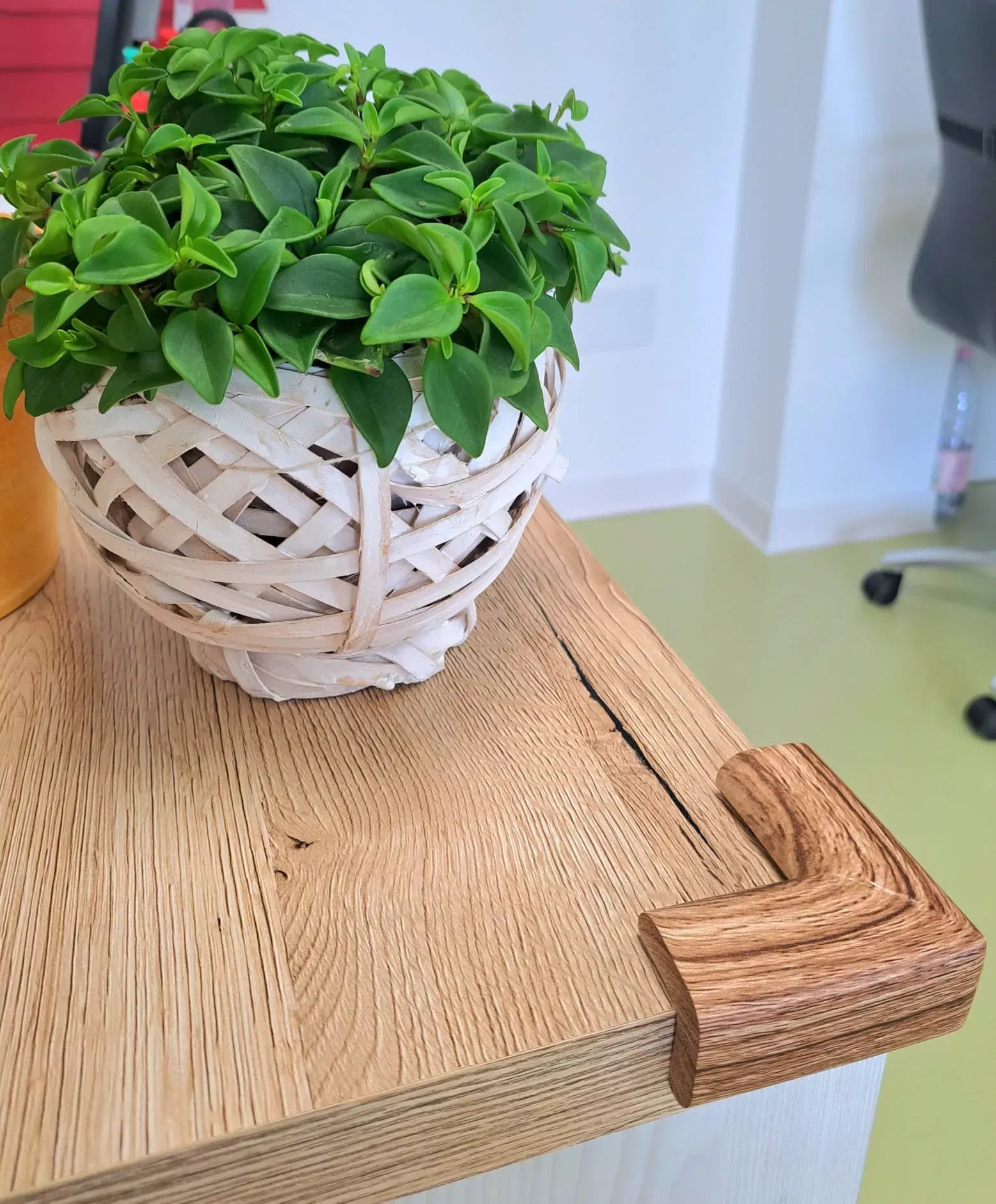 Protectie Colturi Mobila, din Spuma, Culoarea Lemnului