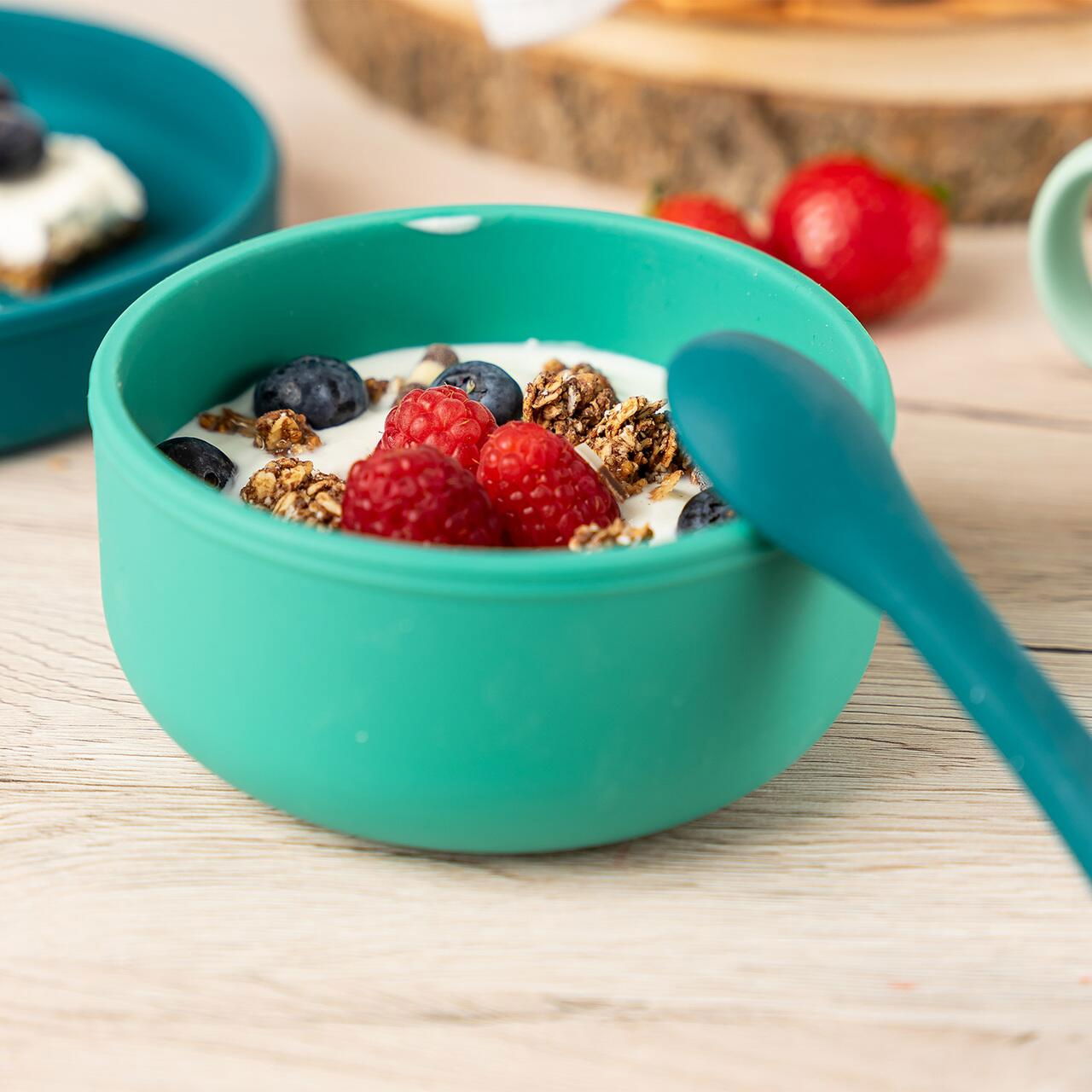 Set 4 piese vesela din silicon pentru mancarea copiilor (farfurie, castron, canuta, lingurita), fara BPA, lavabile in masina de spalat vase, de la 6 luni, verde, Reer 25113