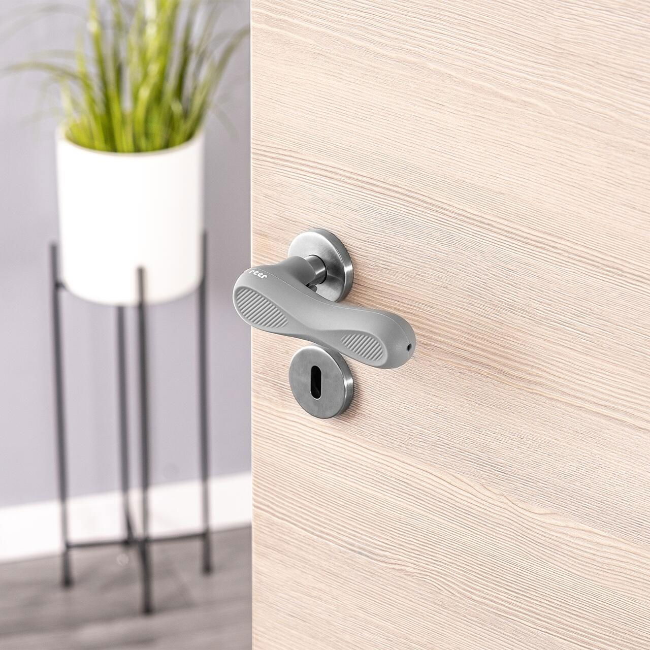 Set 4 protectii clanta usa, din silicon, acoperire completa, Reer HandleGuard 70091 - Default Title